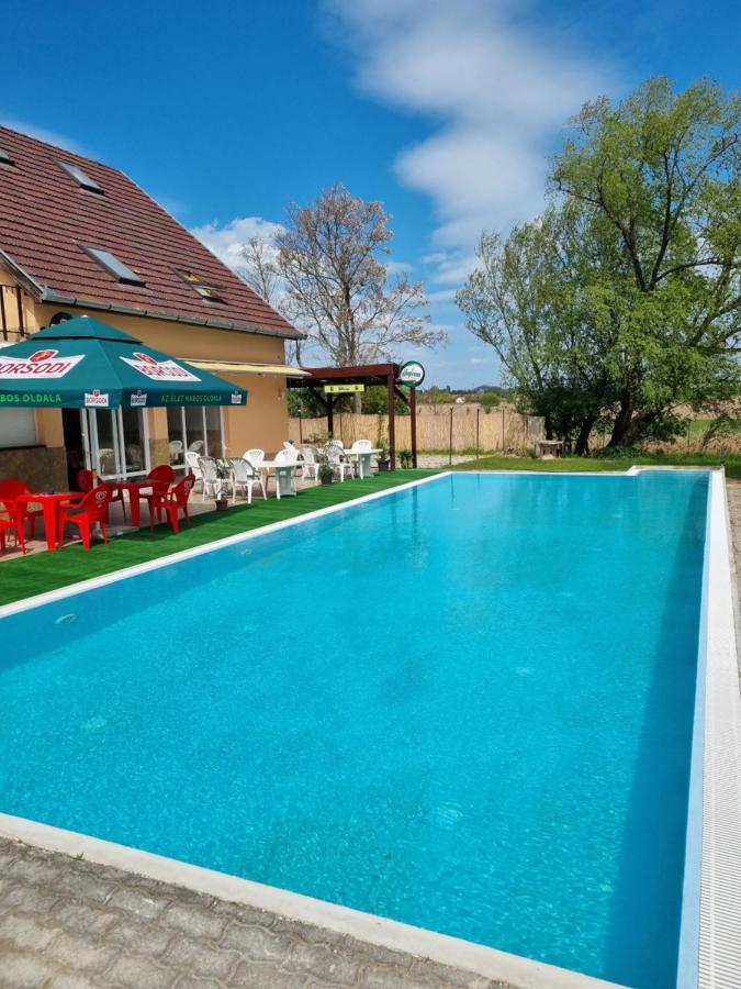 Tabàn Vendégház Balatonlelle Extérieur photo